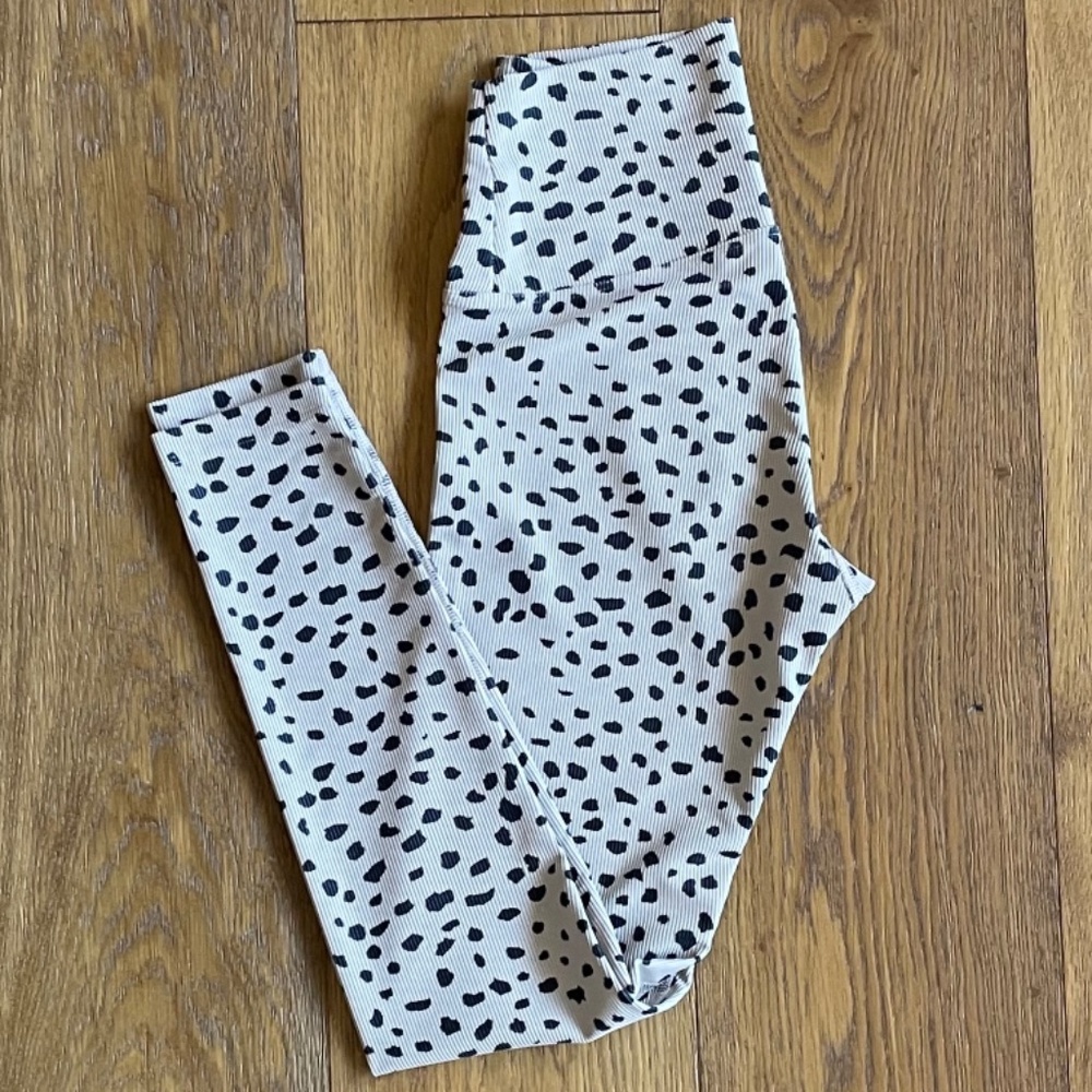 Beach Riot Ayla Legging in taupe spot, size small